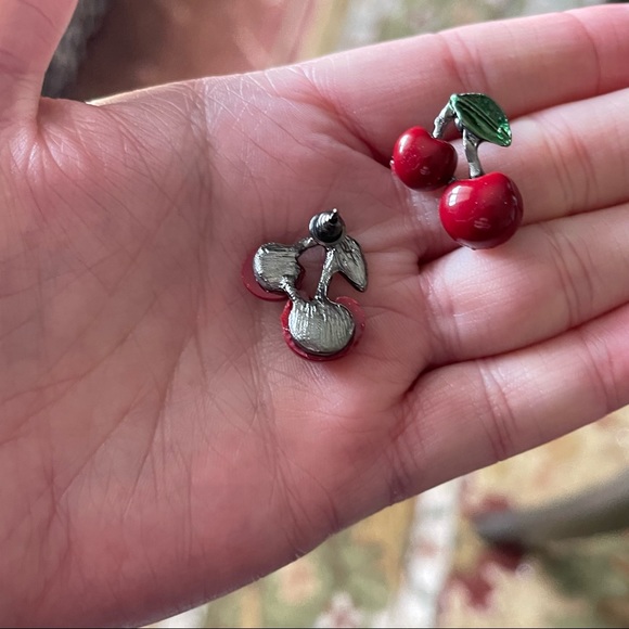 Enamel Cherries and Leaves Necklace Set - Picture 8 of 13